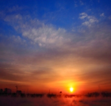 夕阳人工湖图片