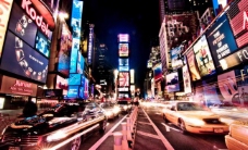 名牌车纽约时代广场夜景图片
