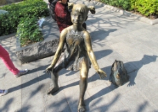 雕塑 女孩图片