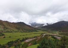 骑巴西藏高原图片